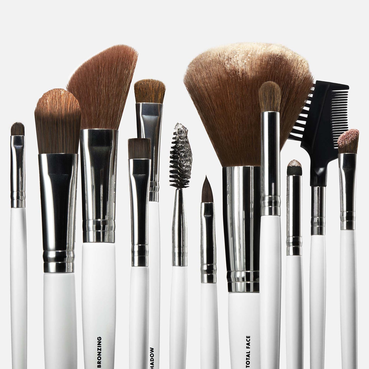 professional-set-of-12-makeup-brushes-f4 040523_SL_12PieceBrushKit_0001_FocusStack01_FINAL_RGB_IGF.jpg