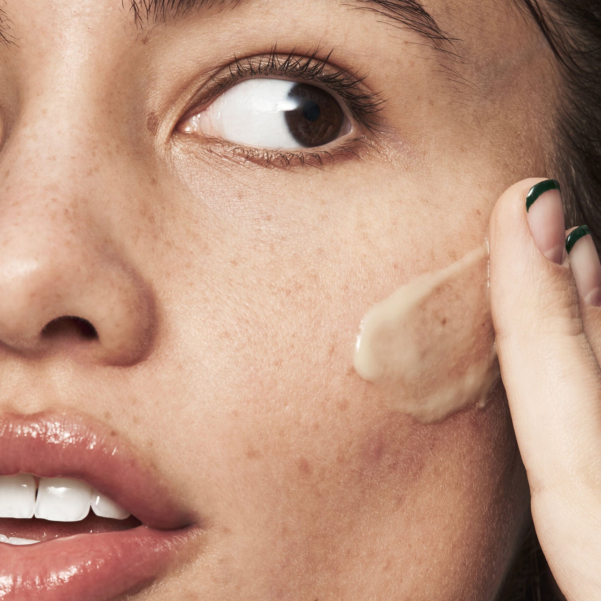 blemish-breakthrough-acne-calming-water-cream-n3 021522_Isabella_Acne_After_0462_FINAL_IGF_9e5f70b6-f47c-4bf3-9a7f-a9f223867f61.jpg