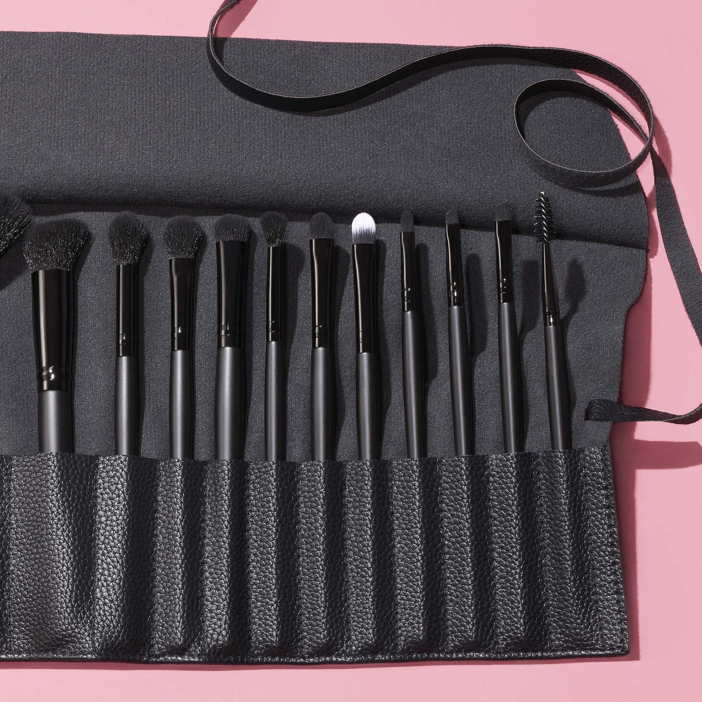 17-piece-ultimate-makeup-brush-set-and-travel-roll-a7 042423_UltBrushSet_V2_Main-2_IGF_carousel2.jpg