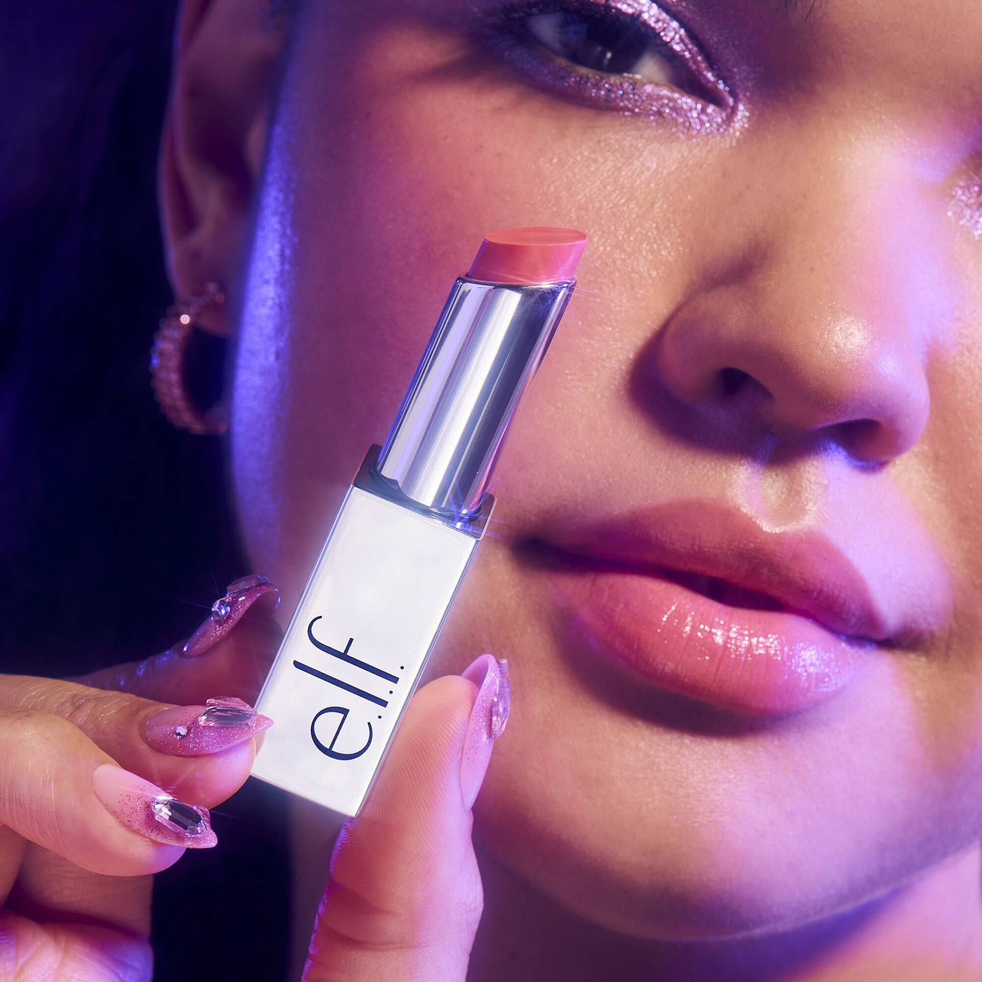glow-reviver-lip-oil-stick-c2 072225_Breanna_SlipStick_1236_2000x2000_4adb6d91-4349-4c16-9f8e-036611f762d8.jpg