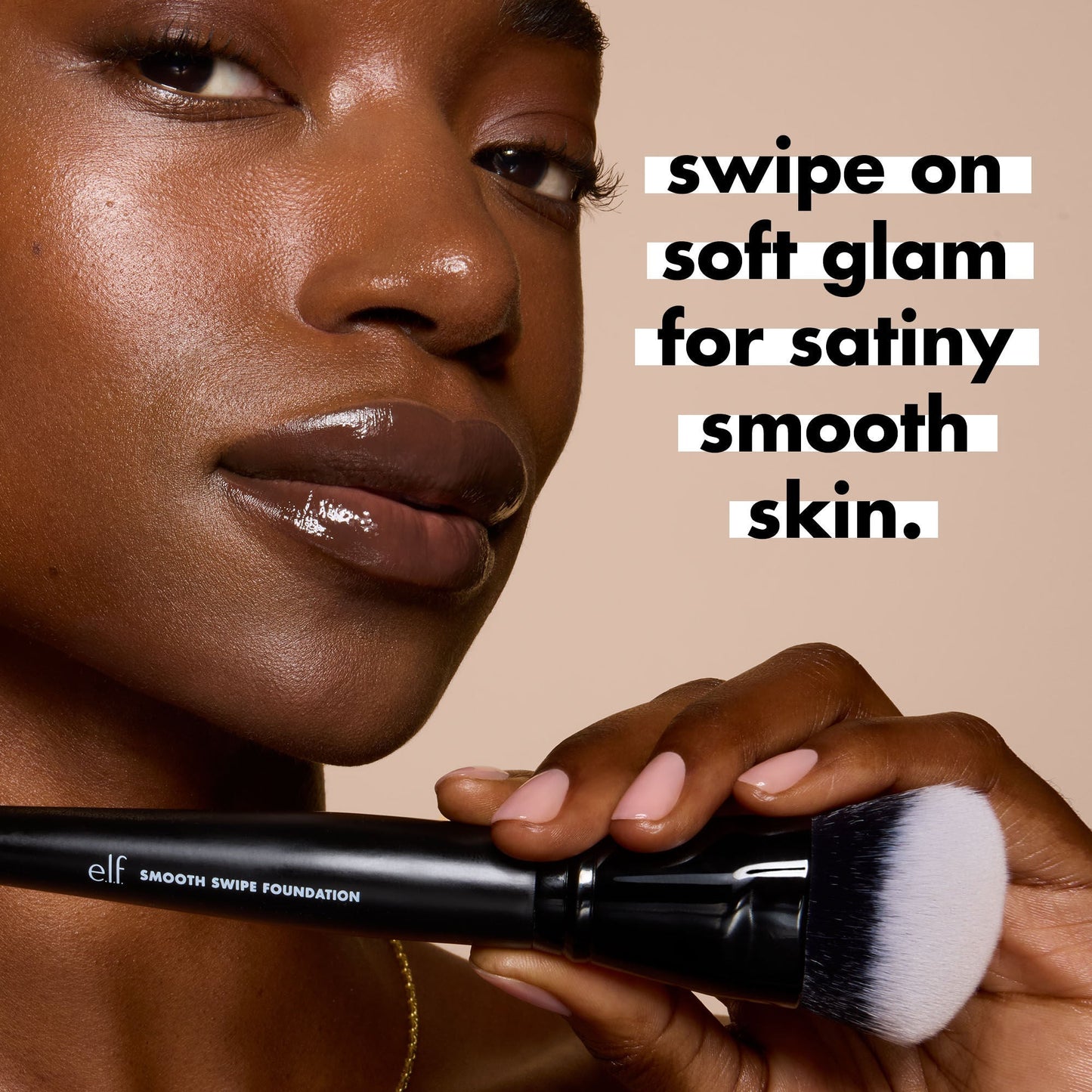 smooth-swipe-foundation-brush-q7 0925_EDUCATION_SMOOTHSWIPEFOUNDATIONBRUSH_PAIRING_20FOUNDATION_20_20BRUSH_20OPTION2.jpg