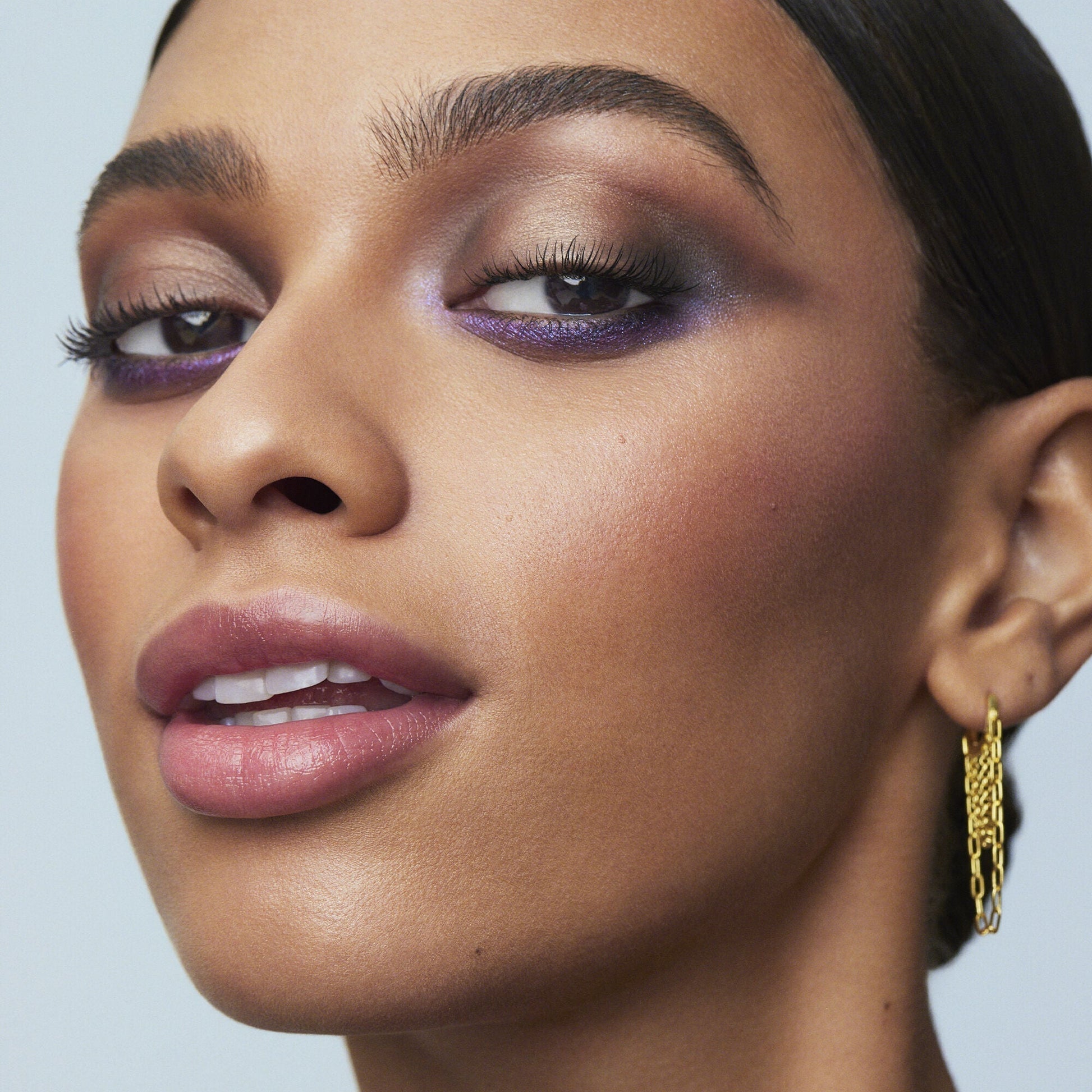 perfect-10-eyeshadow-palette-x7 110722_Adriana_10pcEyeshadow_2060_IGF.jpg