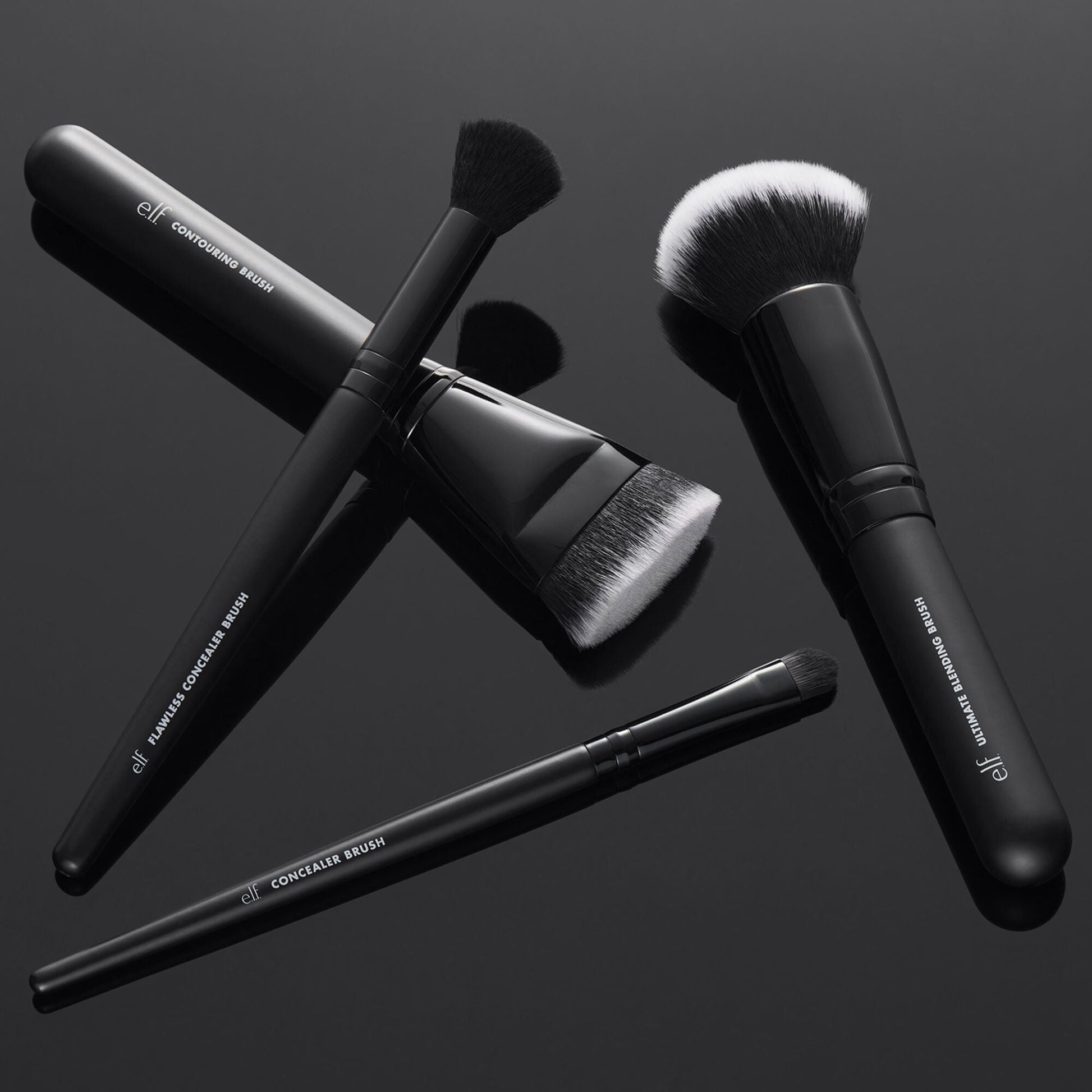 foundation-and-concealer-brush-set-l9 12142020_ComplexionPerfection-FaceBrush_0028_FocusBracket-MAIN_V2_IGF.jpg