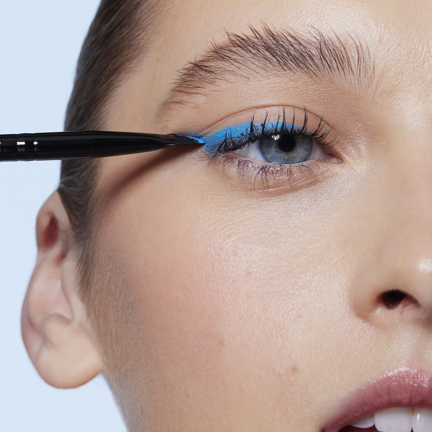 wing-it-liner-brush-y5 84091_Winged_Eyeliner_Brushy.jpg